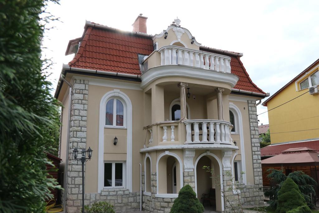 Aradi Vendégház Miskolc Esterno foto