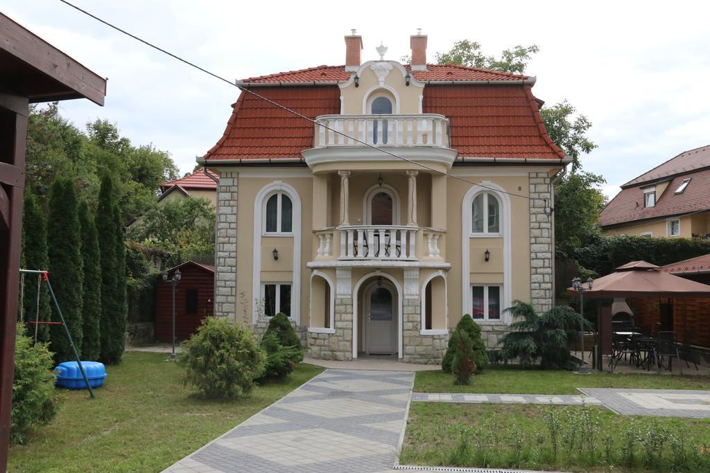 Aradi Vendégház Miskolc Esterno foto